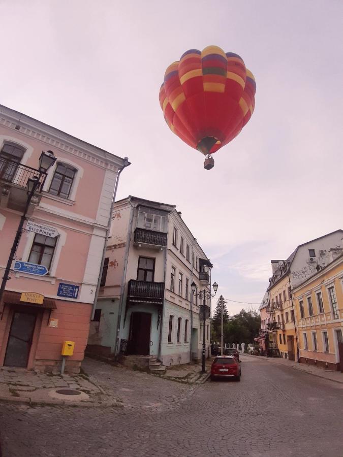 Квартира В Центрі Старого Міста З Окремим Входом Камианец-Подилский Екстериор снимка